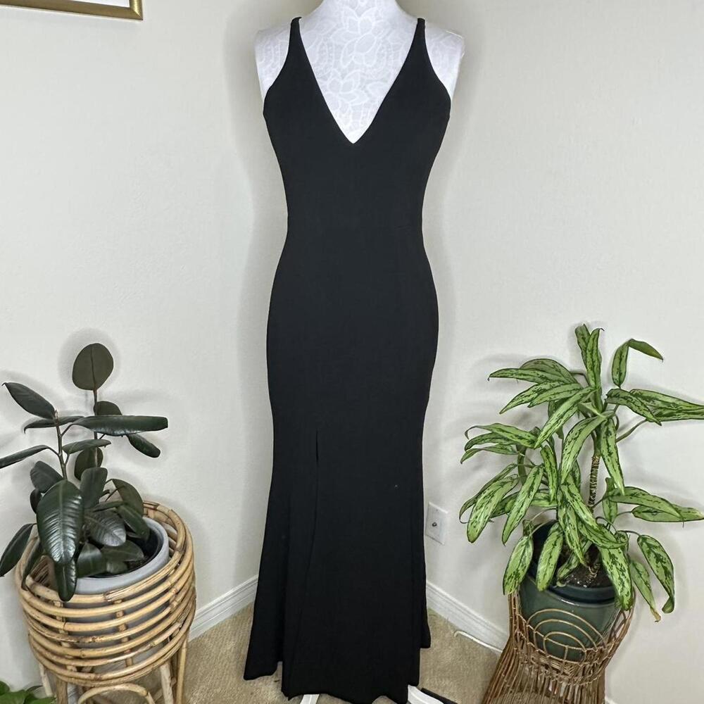 Dress the Population Black Maxi Dress – Size 6